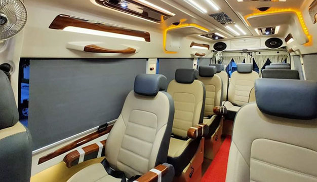 Tempo Traveller Hire in Delhi